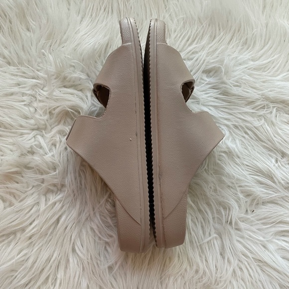 Dark Taupe Lightweight Footbed Sandals - Picture 6 of 14